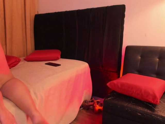 Milfandrea's BongaCams show and profile