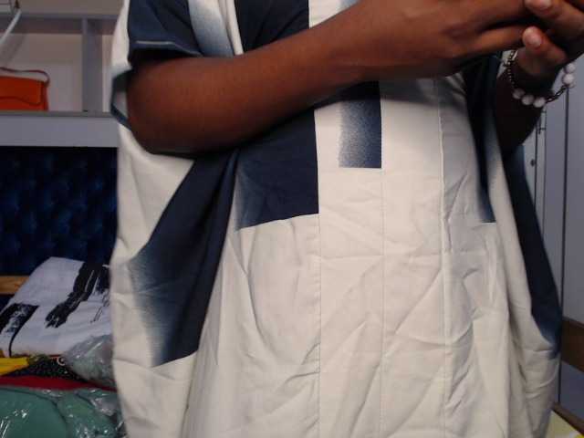 LadyDiva69's BongaCams show and profile