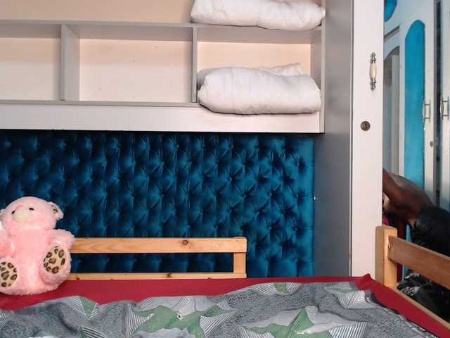 LadyDiva69's BongaCams show and profile