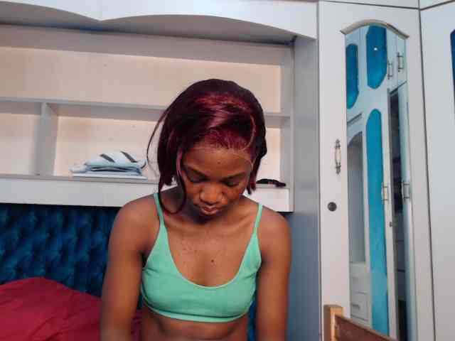 LadyDiva69 webcam