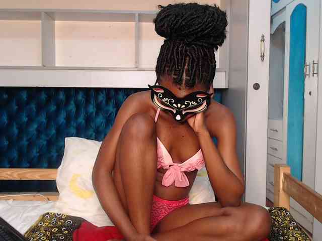 LadyDiva69 webcam