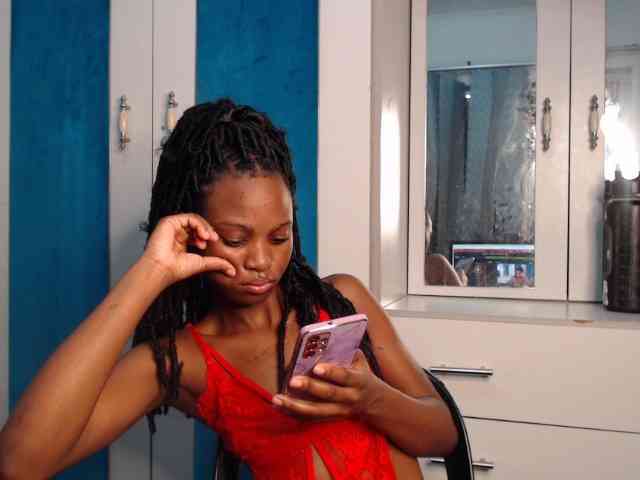 LadyDiva69 webcam