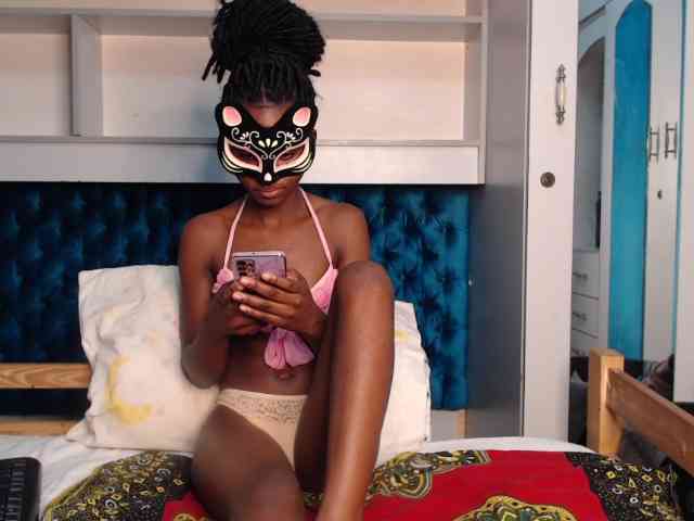 LadyDiva69 webcam