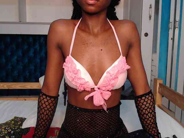 LadyDiva69 webcam