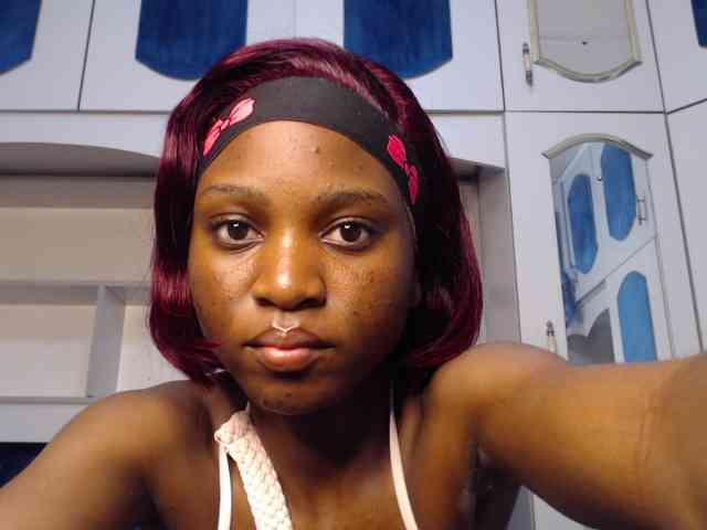 LadyDiva69 webcam