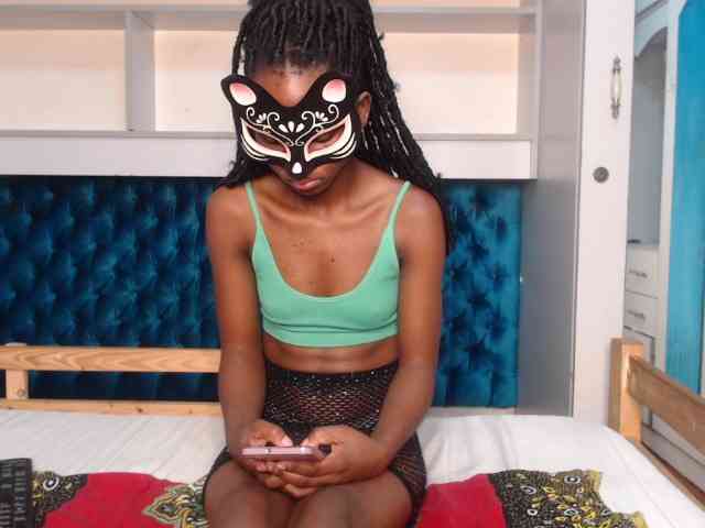 LadyDiva69 webcam