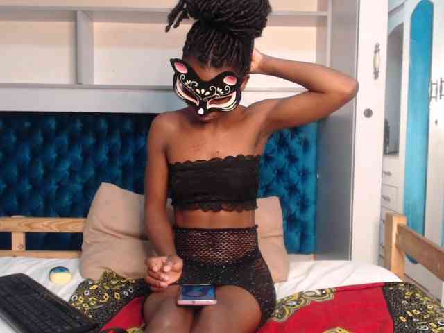 LadyDiva69 webcam