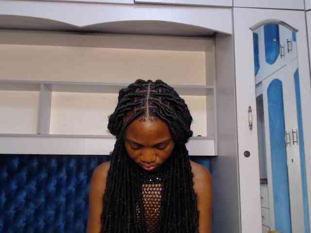 LadyDiva69 webcam