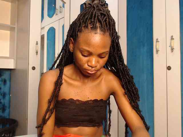 LadyDiva69 webcam
