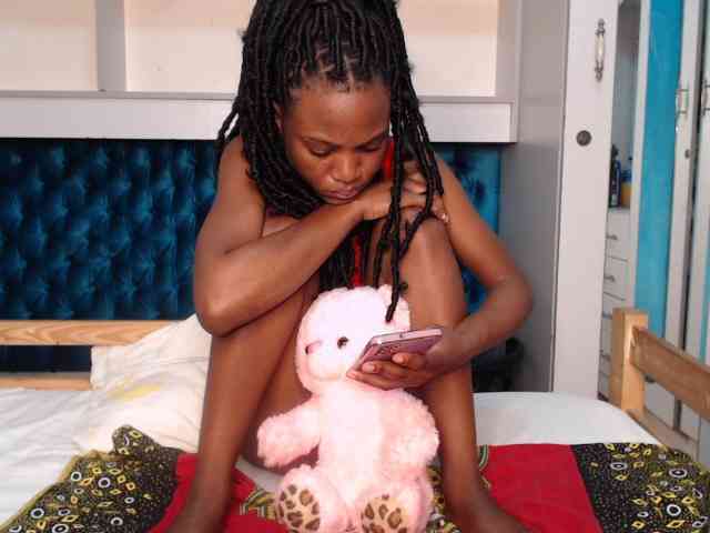 LadyDiva69 webcam