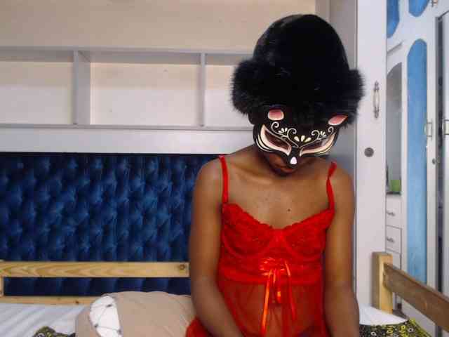LadyDiva69 webcam