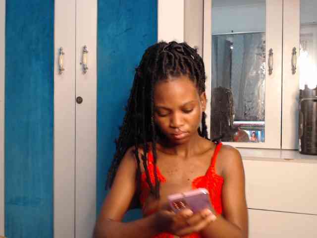 LadyDiva69 webcam