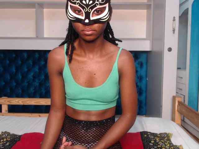 LadyDiva69 webcam