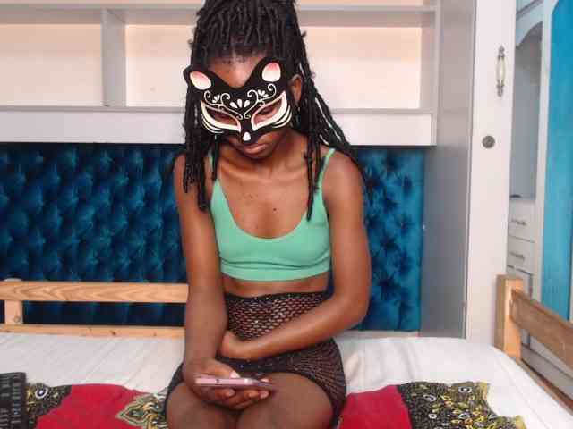 LadyDiva69 webcam
