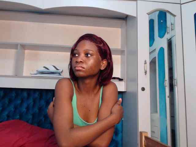 LadyDiva69 webcam
