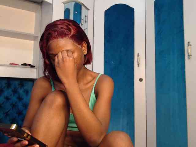 LadyDiva69 webcam