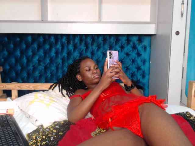 LadyDiva69 webcam