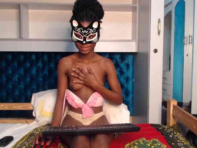 LadyDiva69 webcam