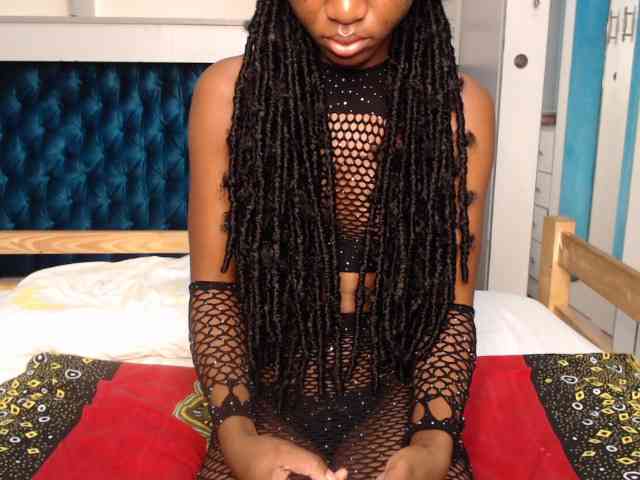 LadyDiva69 webcam