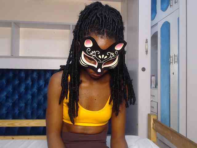 LadyDiva69 webcam