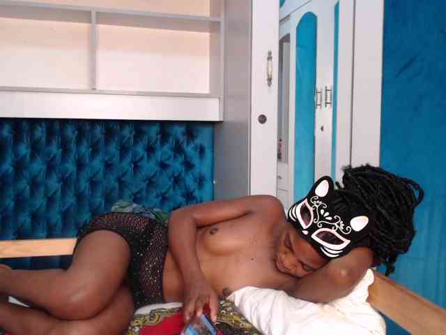 LadyDiva69 webcam