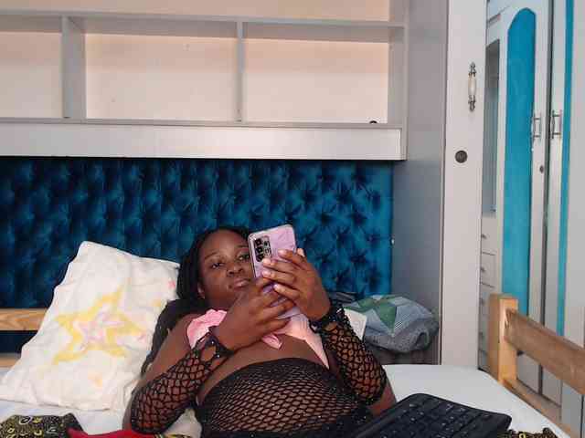 LadyDiva69 webcam