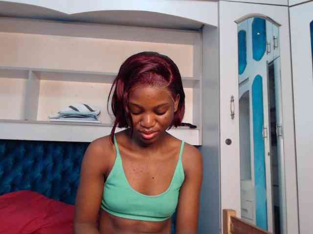 LadyDiva69 webcam