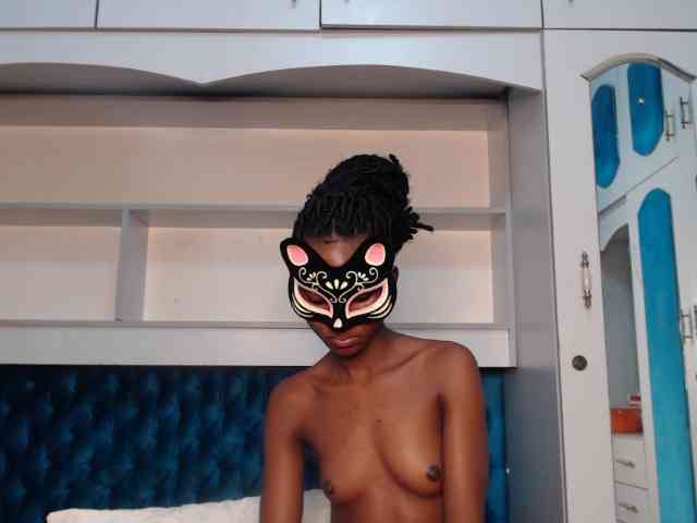 LadyDiva69 webcam