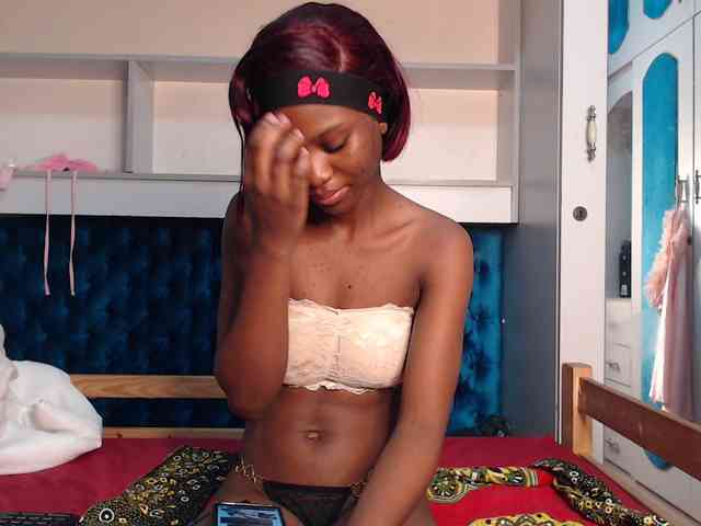 LadyDiva69 webcam