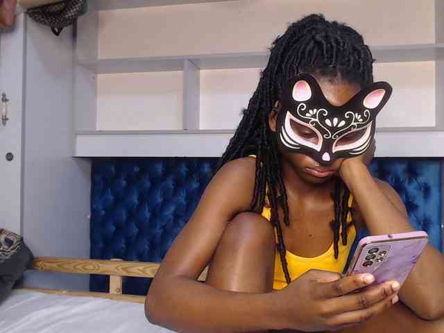 LadyDiva69 webcam