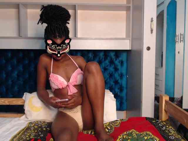 LadyDiva69 webcam