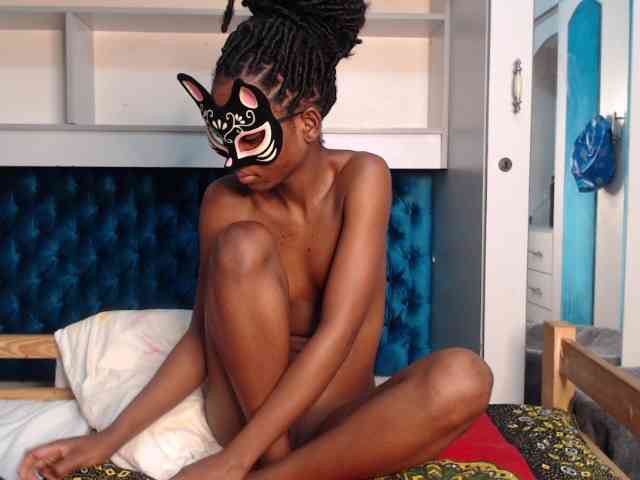 LadyDiva69 webcam