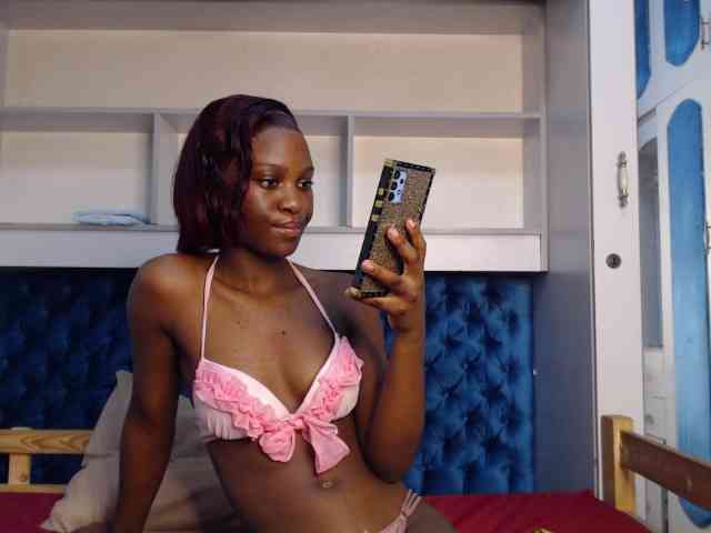 LadyDiva69 webcam
