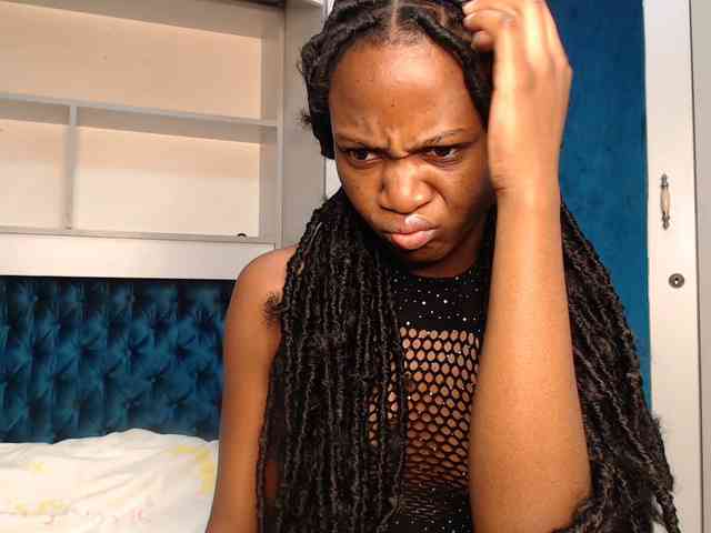 LadyDiva69 webcam