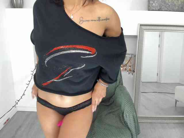 VickyIvy webcam