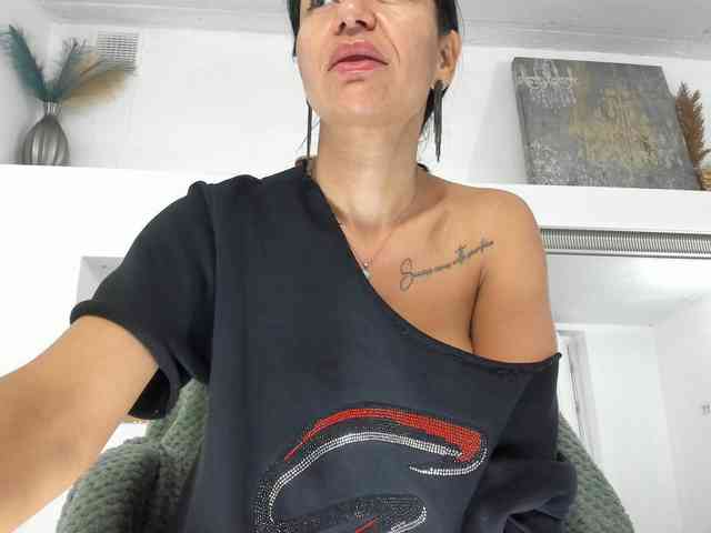 VickyIvy webcam