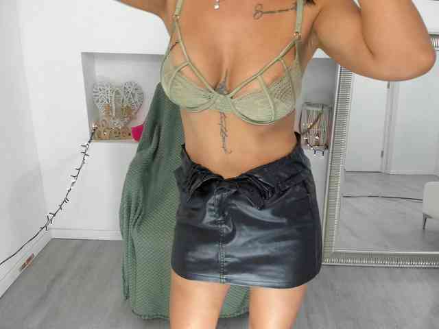 VickyIvy webcam