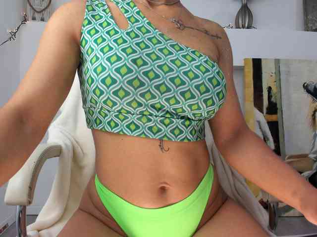 VickyIvy webcam