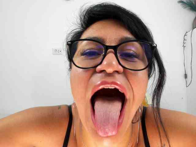 VickyIvy webcam