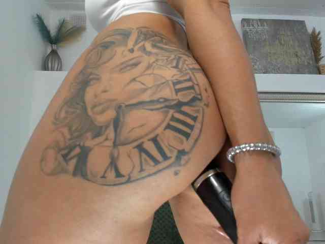 VickyIvy webcam
