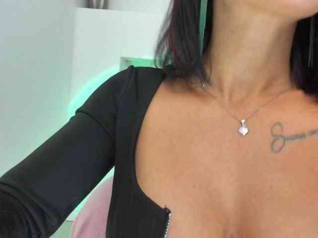 VickyIvy webcam