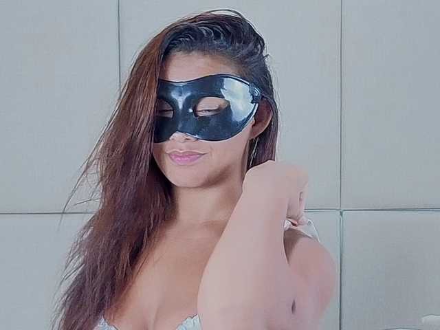 Webcam performer Soraafire online show Soraafire