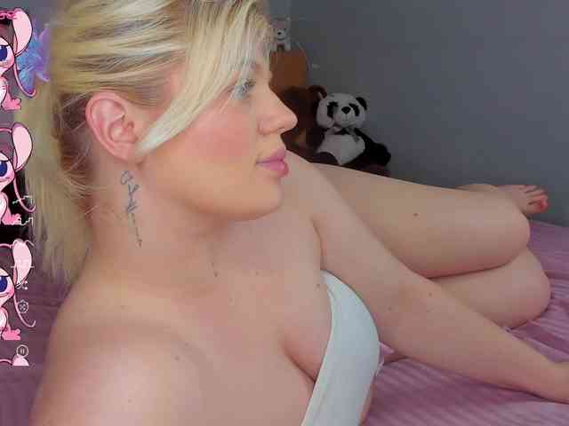 JosephineBlairs webcam