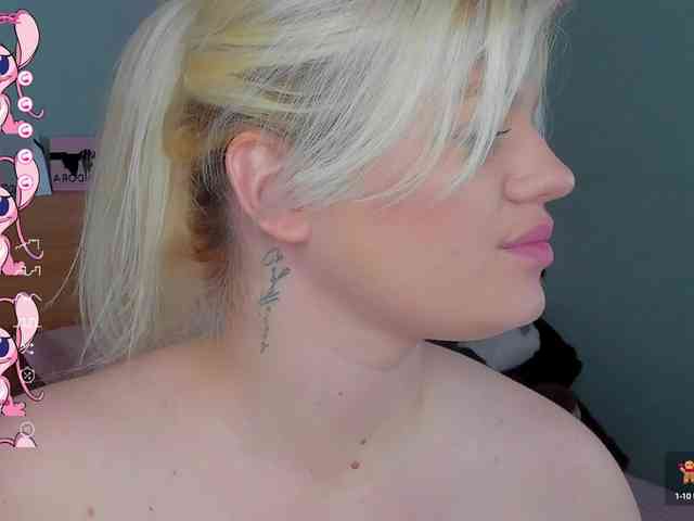 JosephineBlairs webcam
