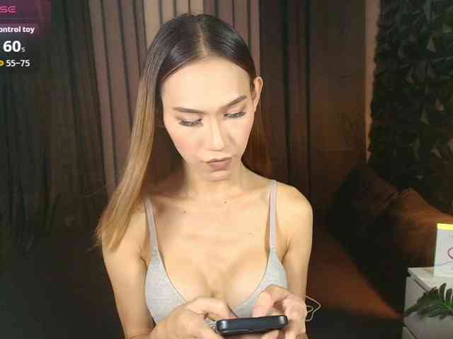 yannaloren Live Webcam on BongaCams