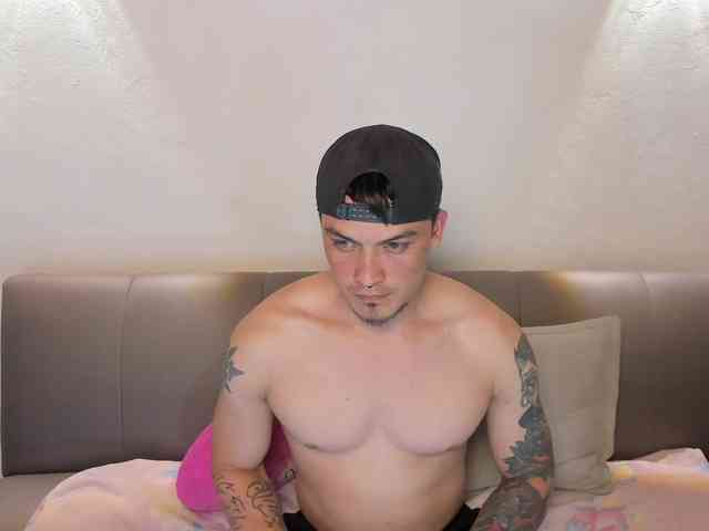 tommyandgrace webcam