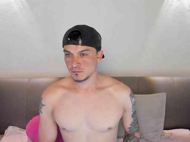 tommyandgrace webcam