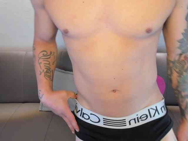 tommyandgrace webcam