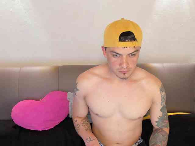 tommyandgrace webcam