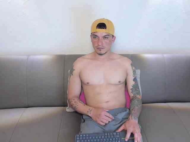 tommyandgrace webcam